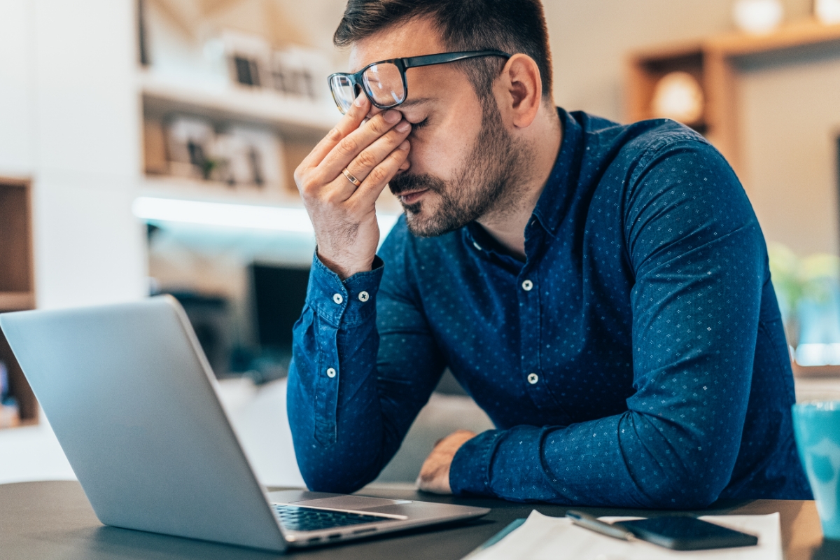 How to cope with hayfever symptoms at work